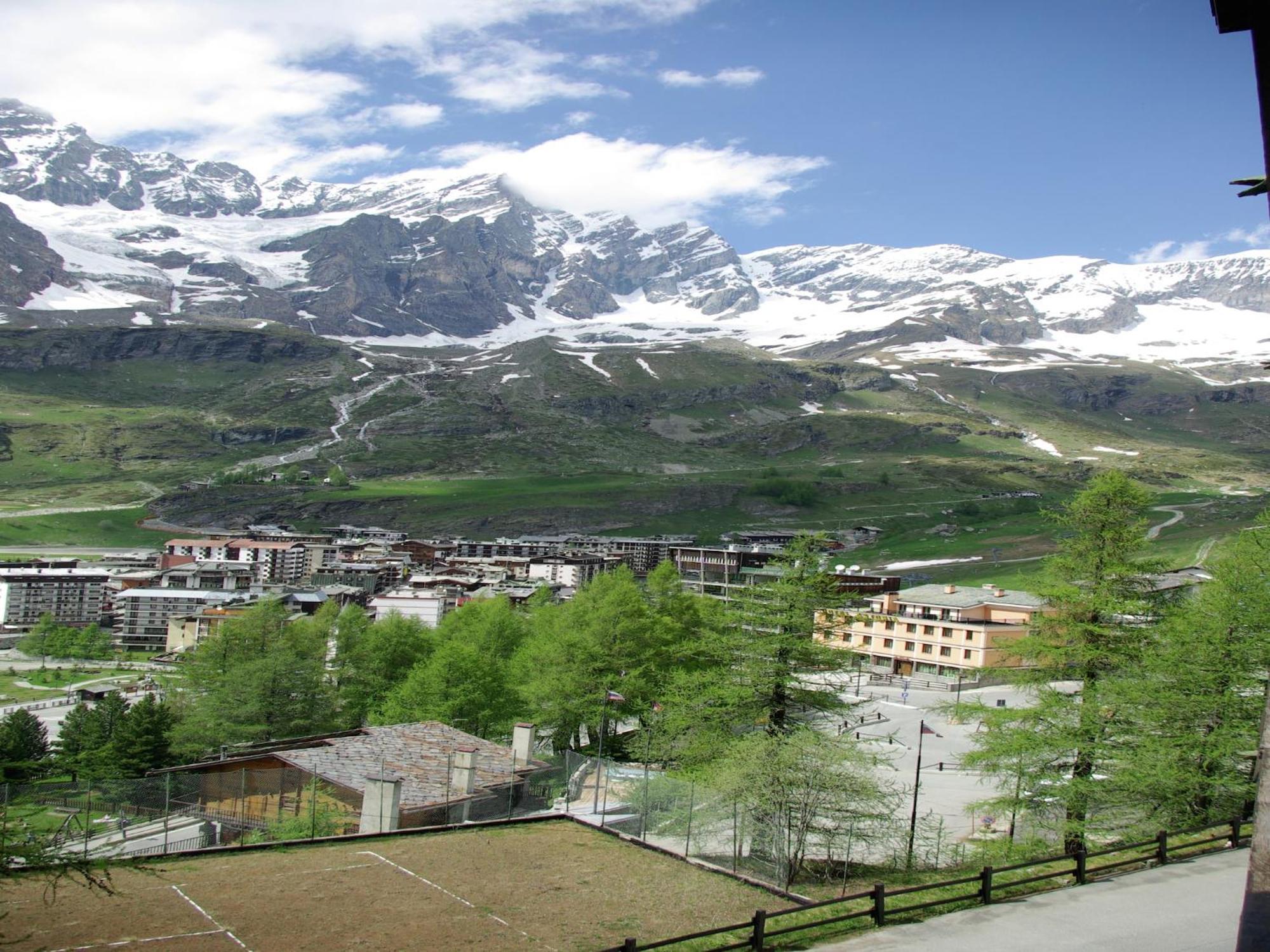 Contemporary Apartment In Breuil Cervinia Near Ski Area Luaran gambar