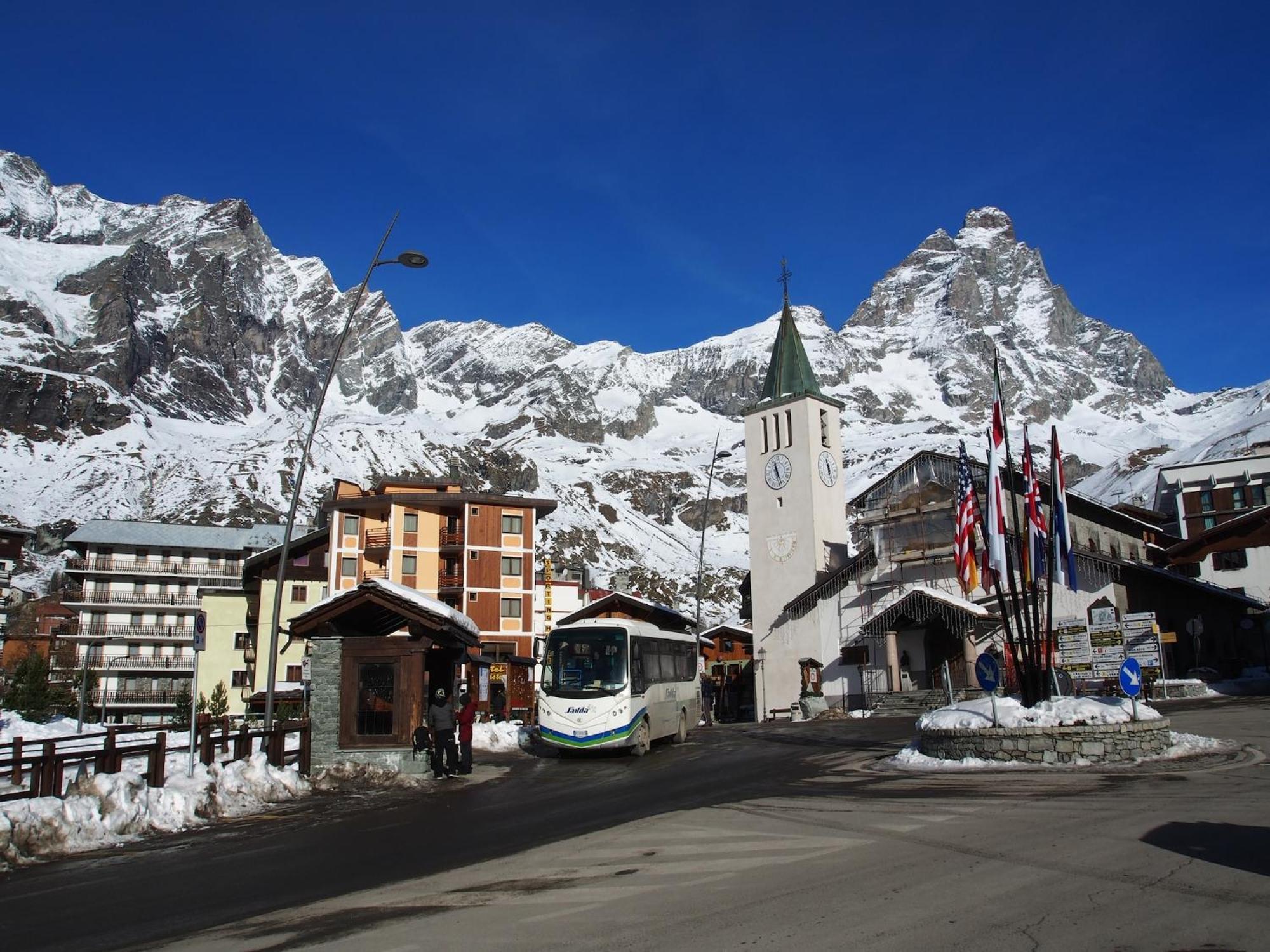 Contemporary Apartment In Breuil Cervinia Near Ski Area Luaran gambar