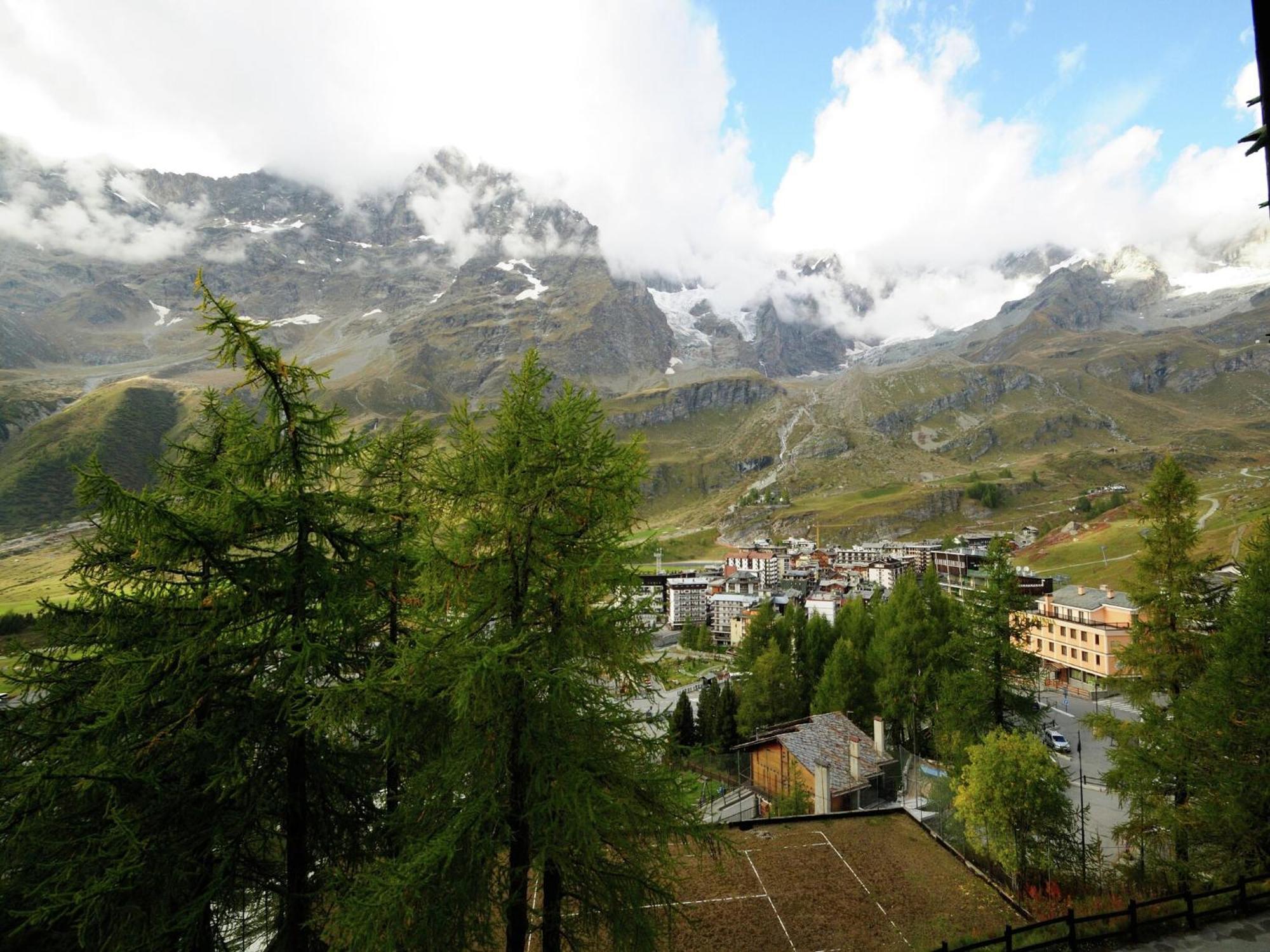 Contemporary Apartment In Breuil Cervinia Near Ski Area Luaran gambar