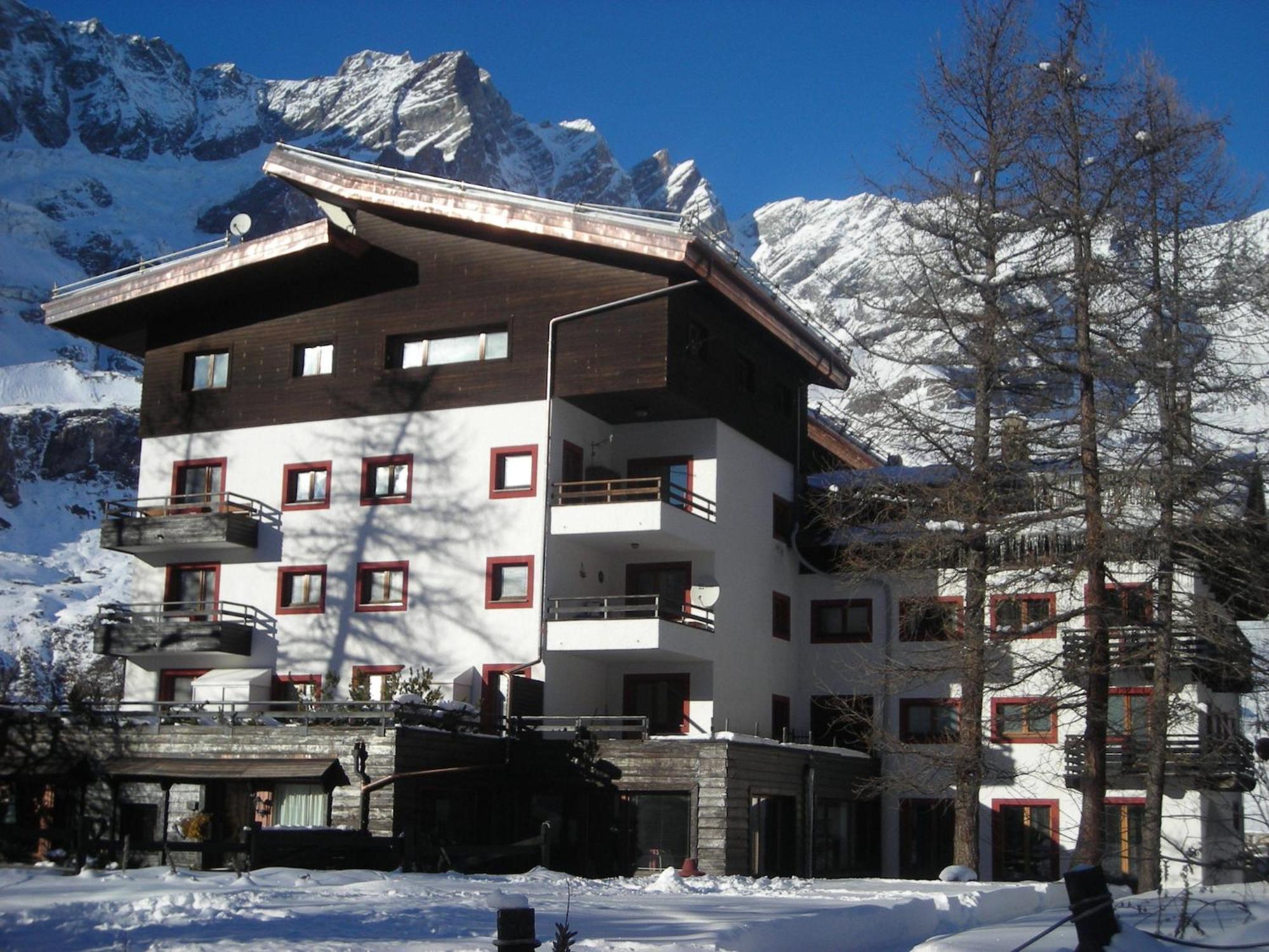 Contemporary Apartment In Breuil Cervinia Near Ski Area Luaran gambar