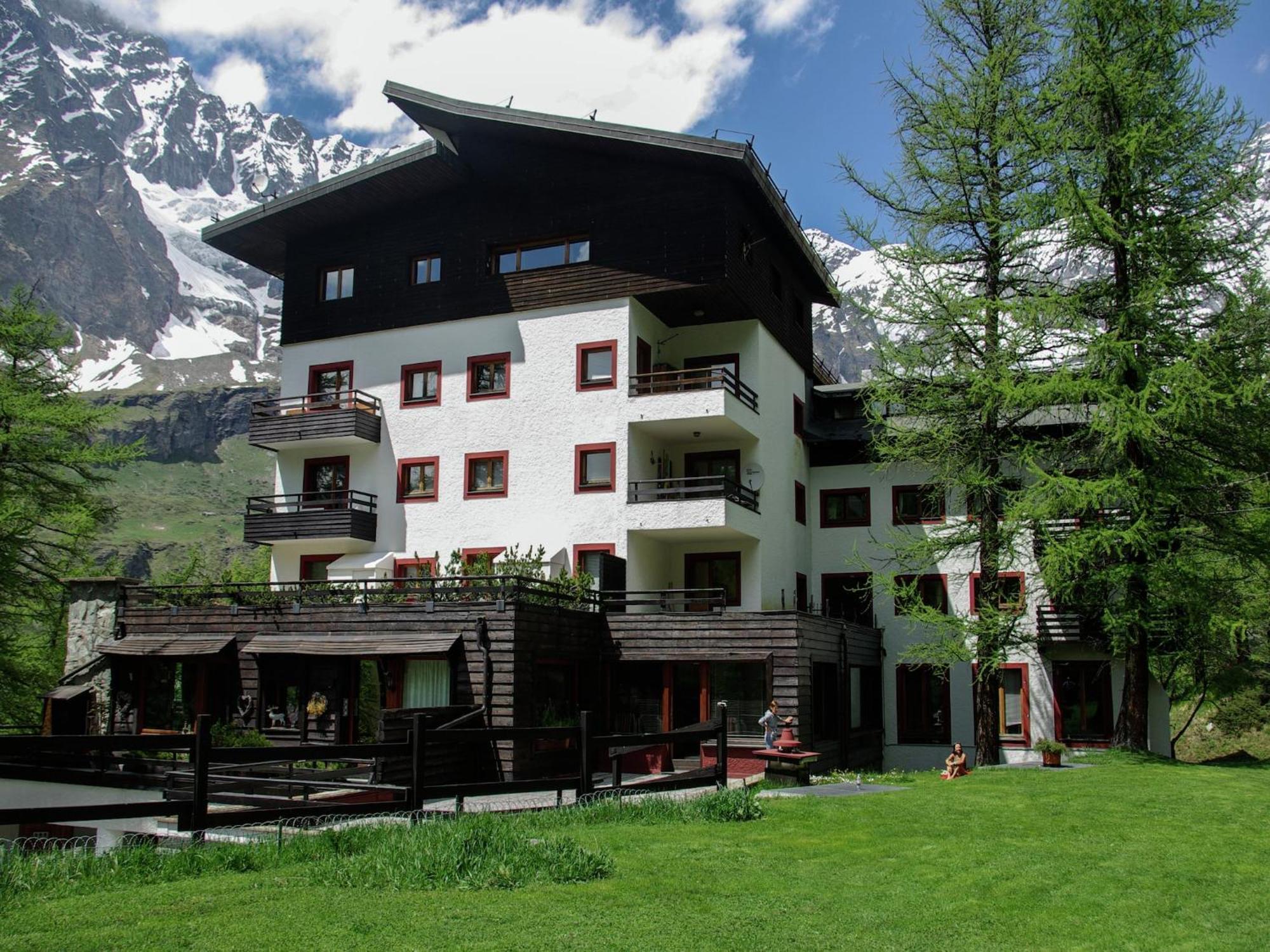 Contemporary Apartment In Breuil Cervinia Near Ski Area Luaran gambar