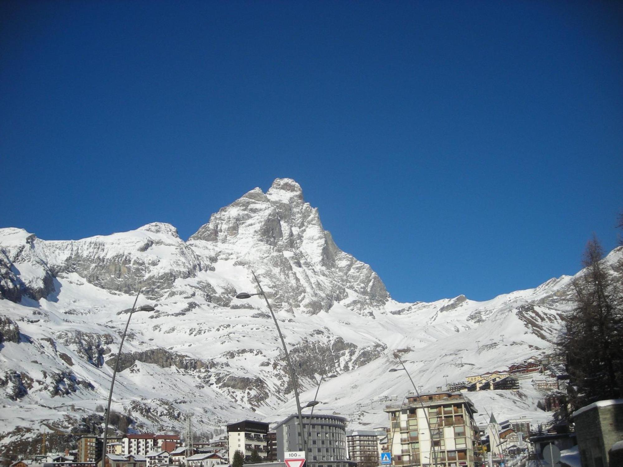 Contemporary Apartment In Breuil Cervinia Near Ski Area Luaran gambar